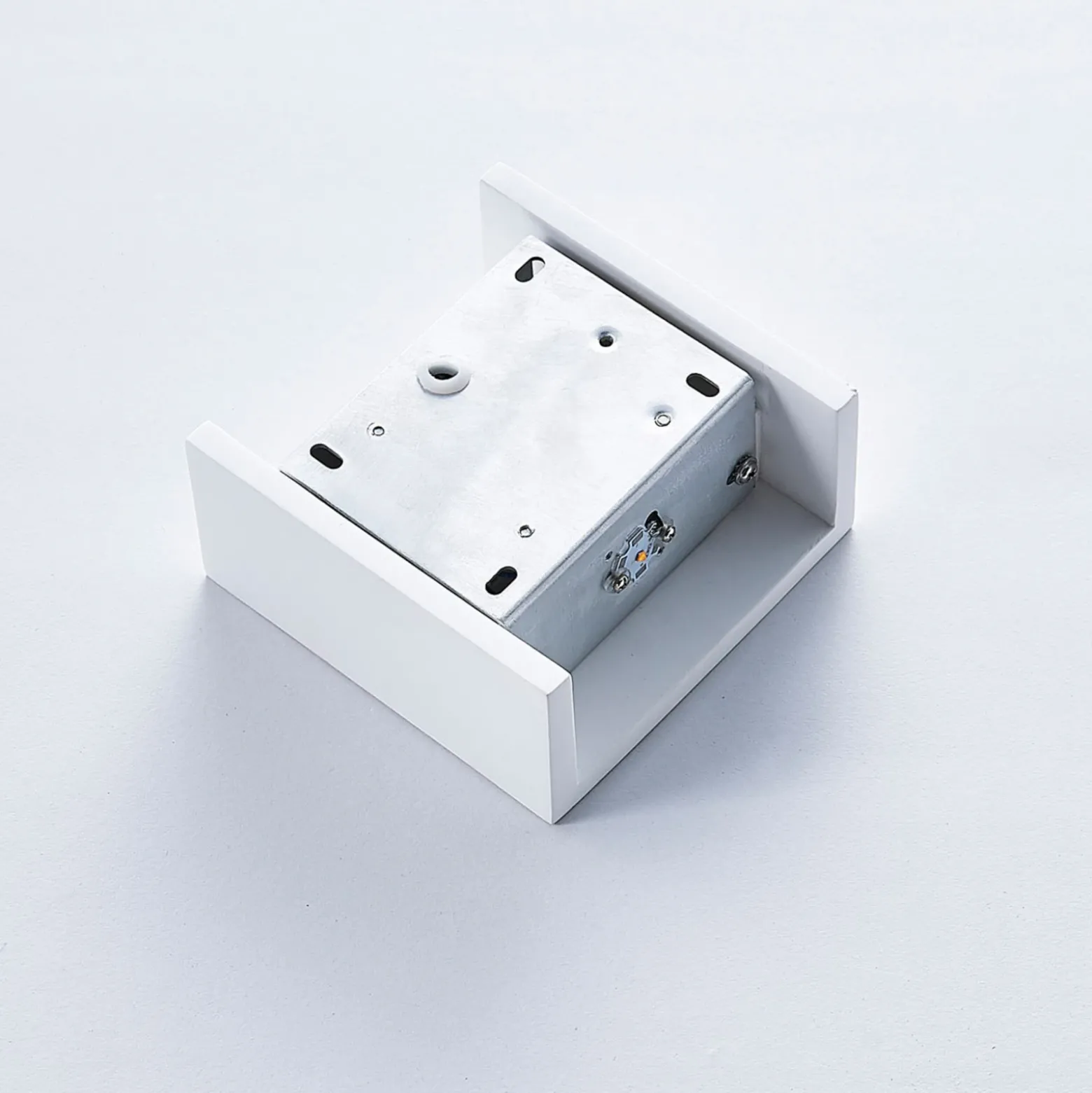 Anneke - Aplique LED angular de escayola