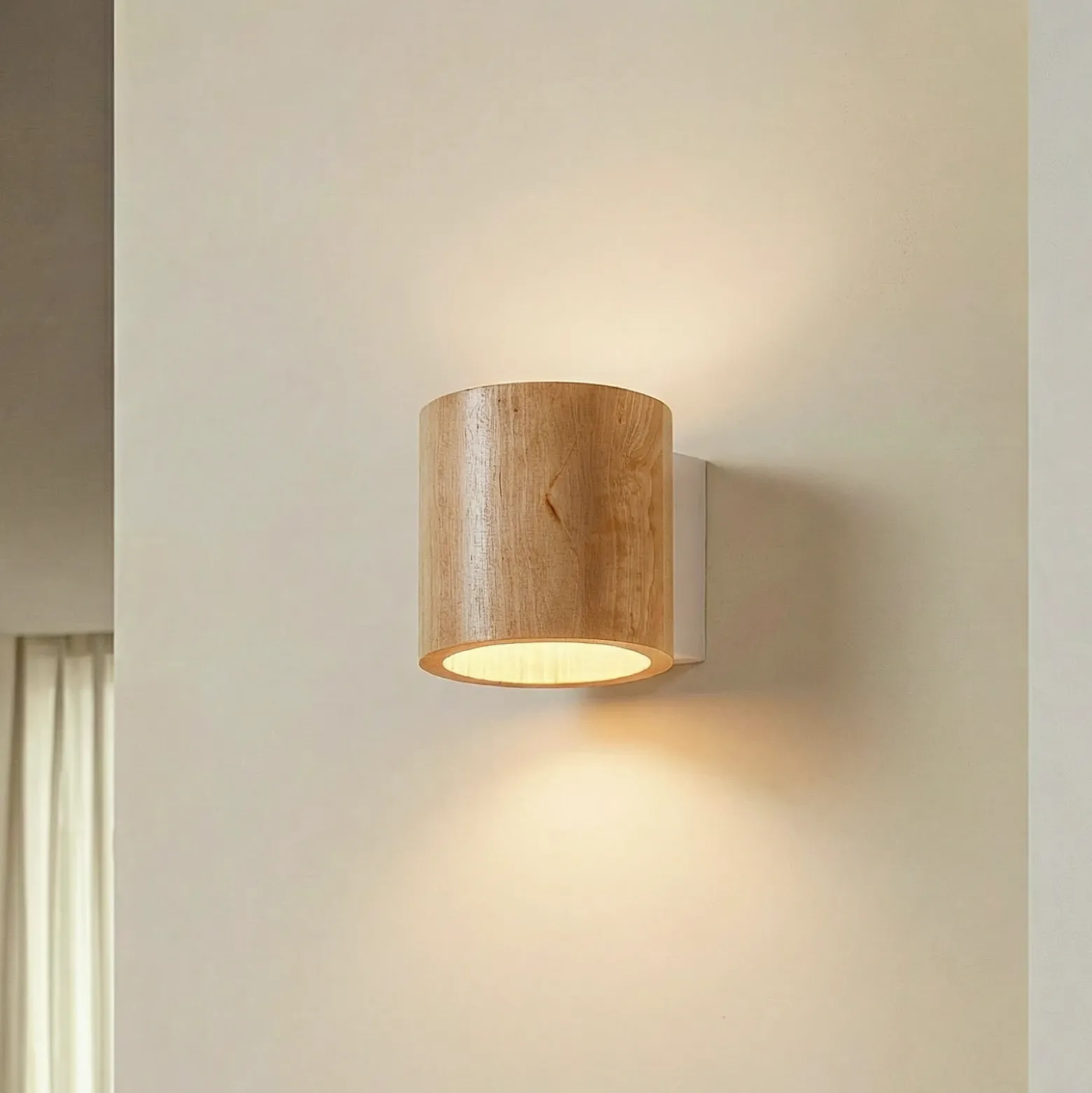 Aplique de pared Ara en forma de cilindro de madera