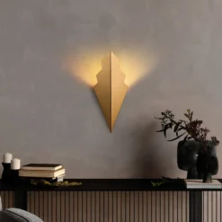 Aplique de pared ARROW, color dorado, altura 40 cm, metal, G9