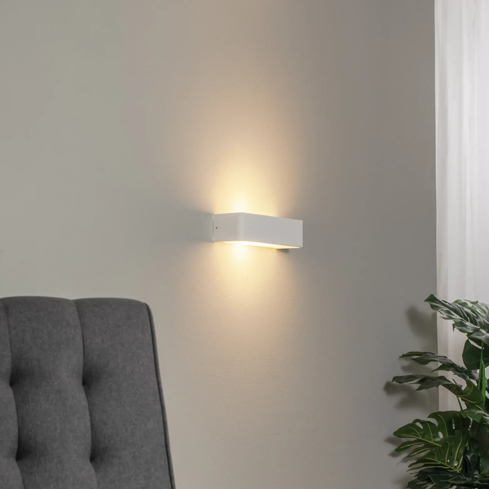 Aplique de pared Atrato, blanco, acero, ancho 35 cm