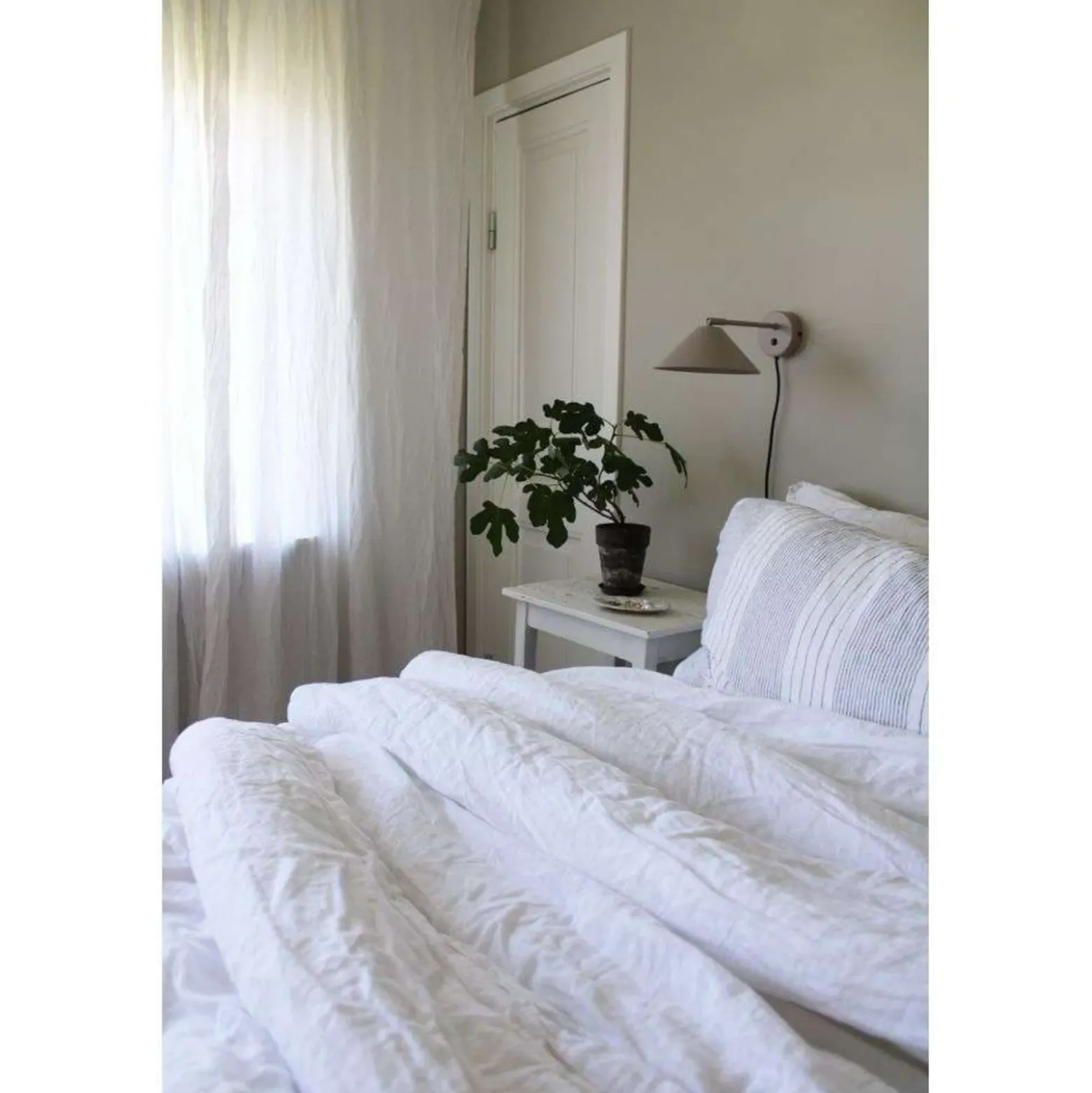 Aplique de pared Cannes de Globen Lighting, beige, Ø 20 cm