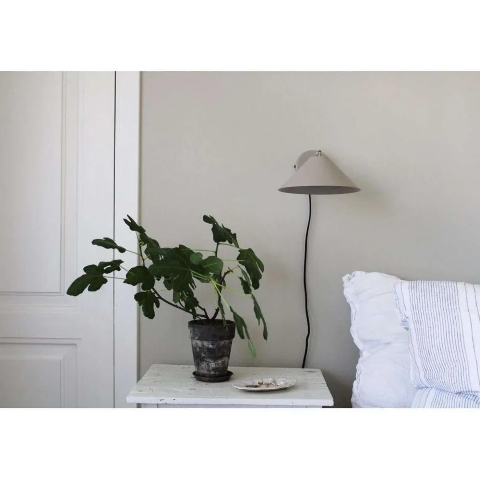 Aplique de pared Cannes de Globen Lighting, beige, Ø 20 cm
