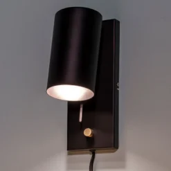 Aplique de pared Carrie atenuable con cable y enchufe