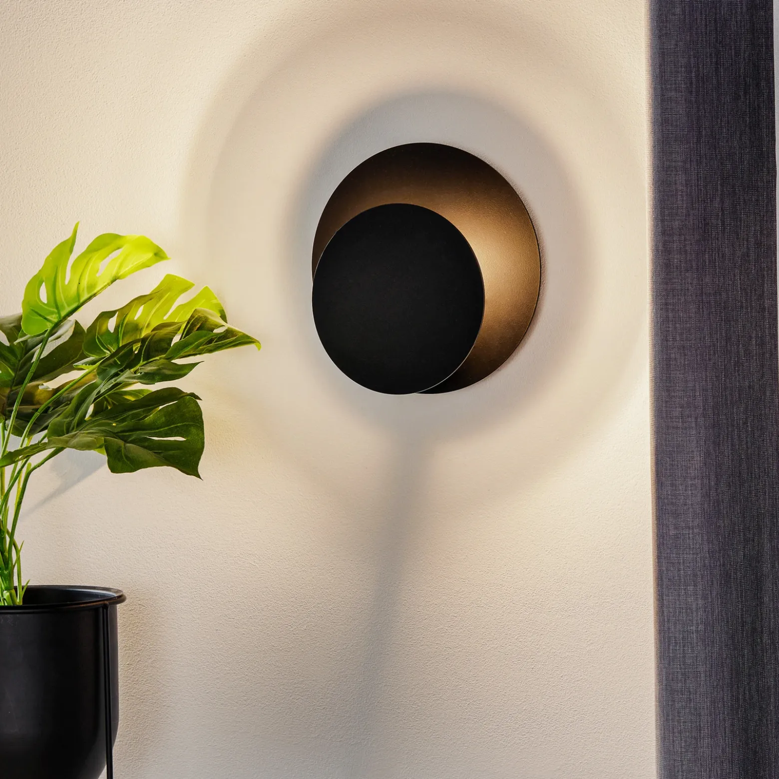 Aplique de pared Circle en forma redonda, negro