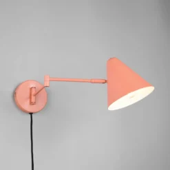 Aplique de pared Cosima, color albaricoque, saliente 54 cm, metal