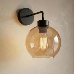 Aplique de pared Cubus, negro/ámbar, cristal, Ø 18 cm, E27