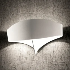 Aplique de pared de diseño blanco Scudo