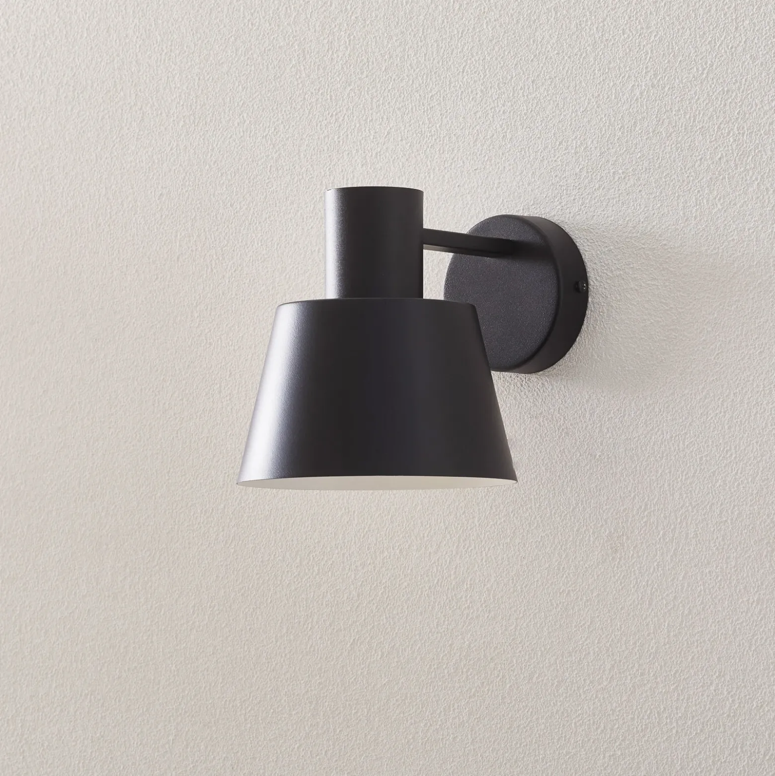 Aplique de pared Dunka de metal, 1 luz, negro