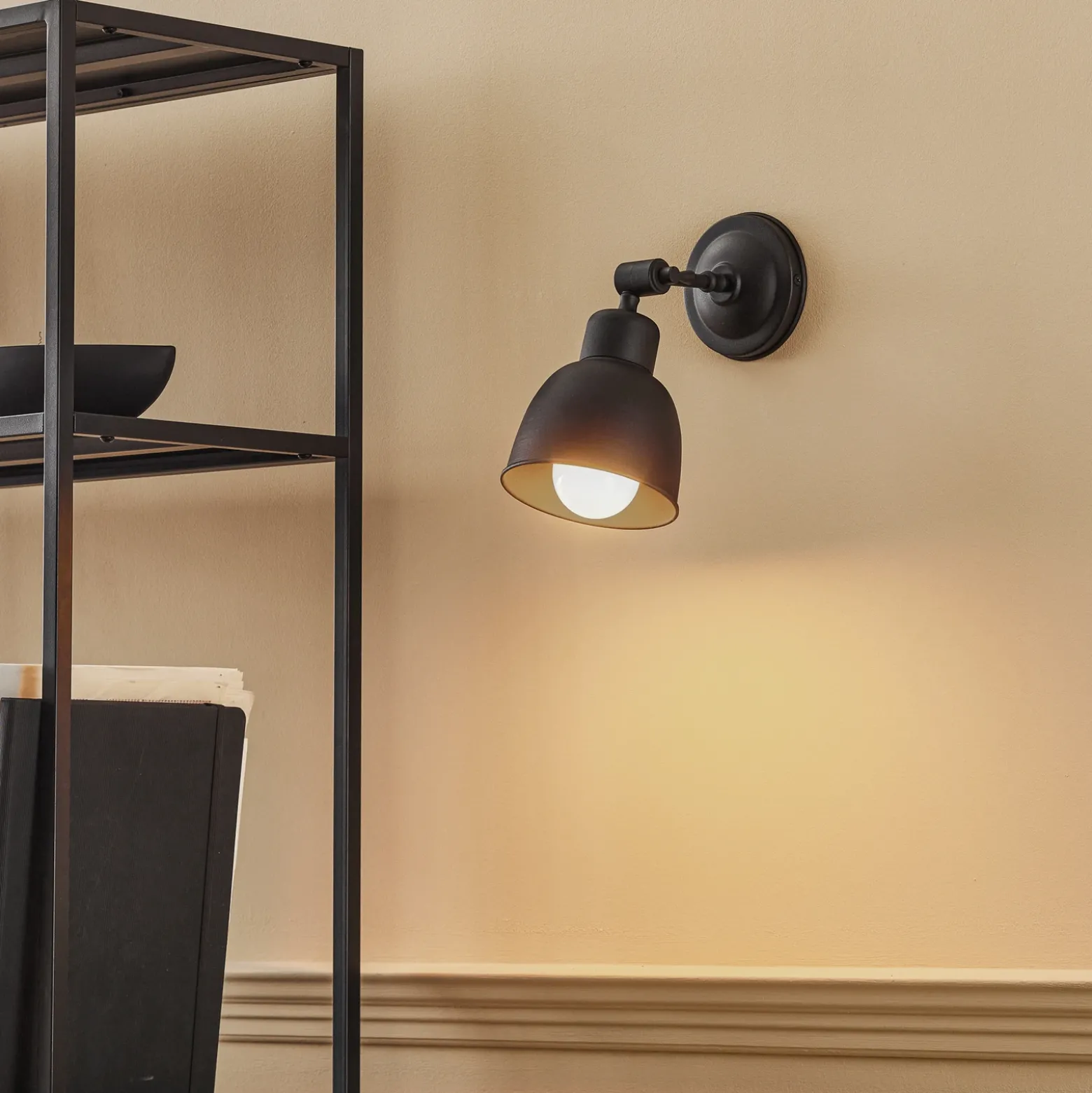 Aplique de pared Emoti, 1 luz, negro