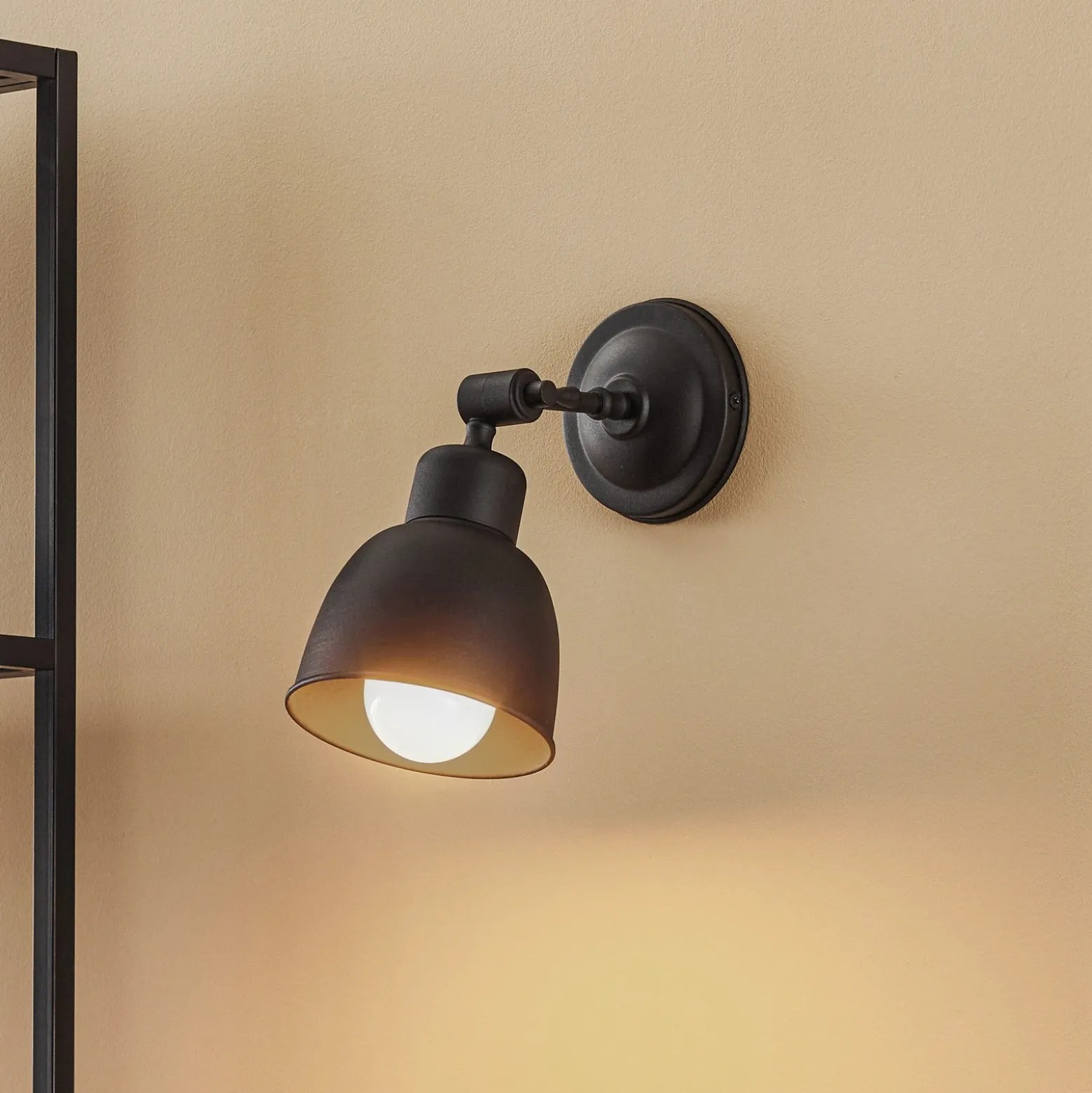 Aplique de pared Emoti, 1 luz, negro