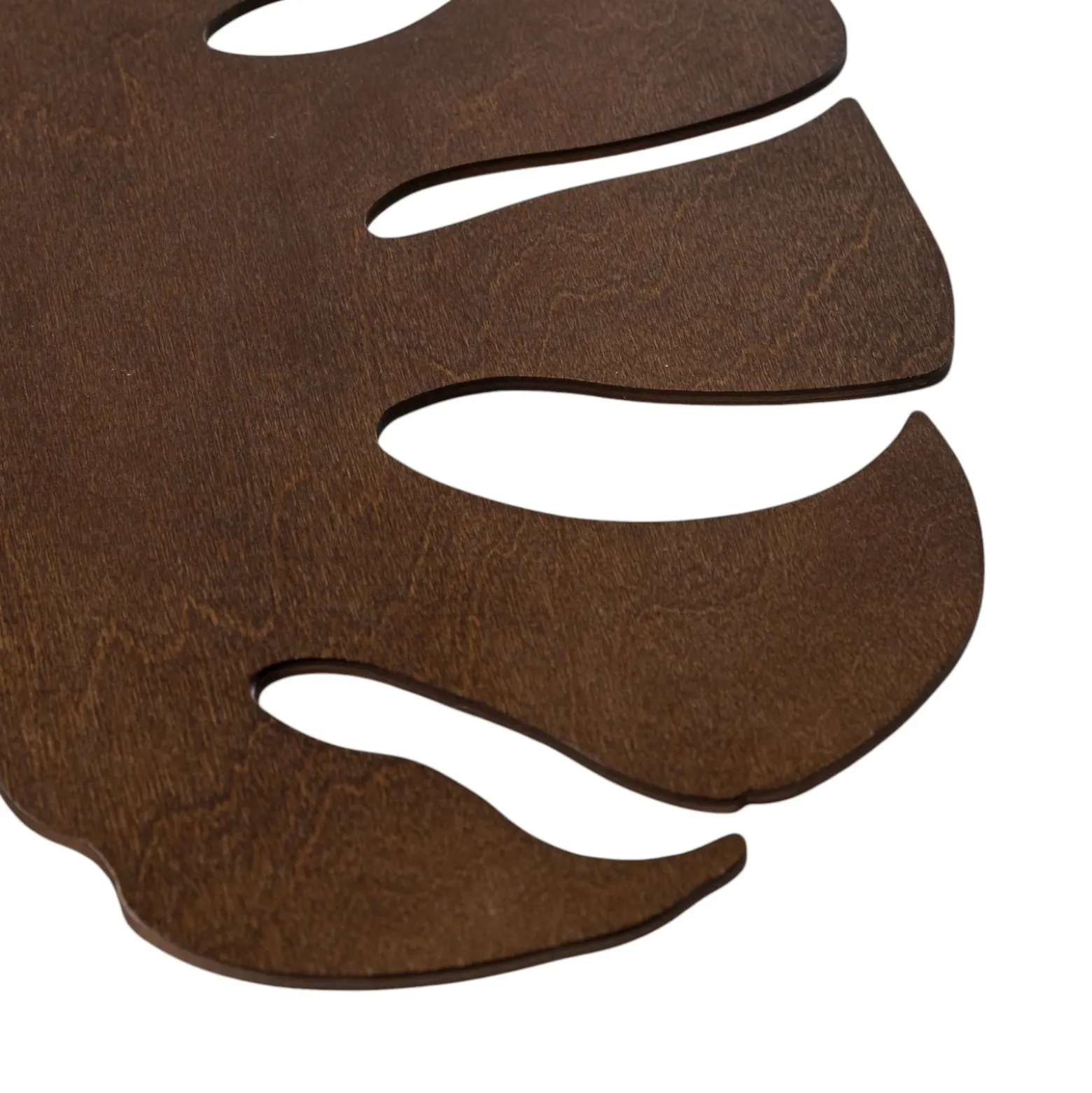 Aplique de pared Envostar Folah, forma de hoja, nogal, 40 x 35 cm