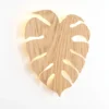 Aplique de pared Envostar Folah, forma de hoja, madera clara, 40 x 35 cm
