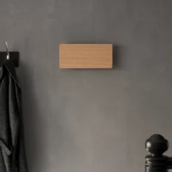 Aplique de pared Envostar Tavola, madera de roble, 35 x 16 cm