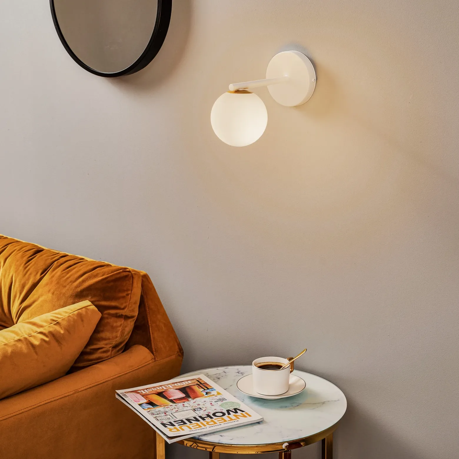 Aplique de pared Gama en blanco con bola de cristal