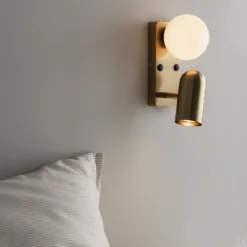 Aplique de pared Globen Lighting «Doppio», color latón, altura 24 cm, 2 luces