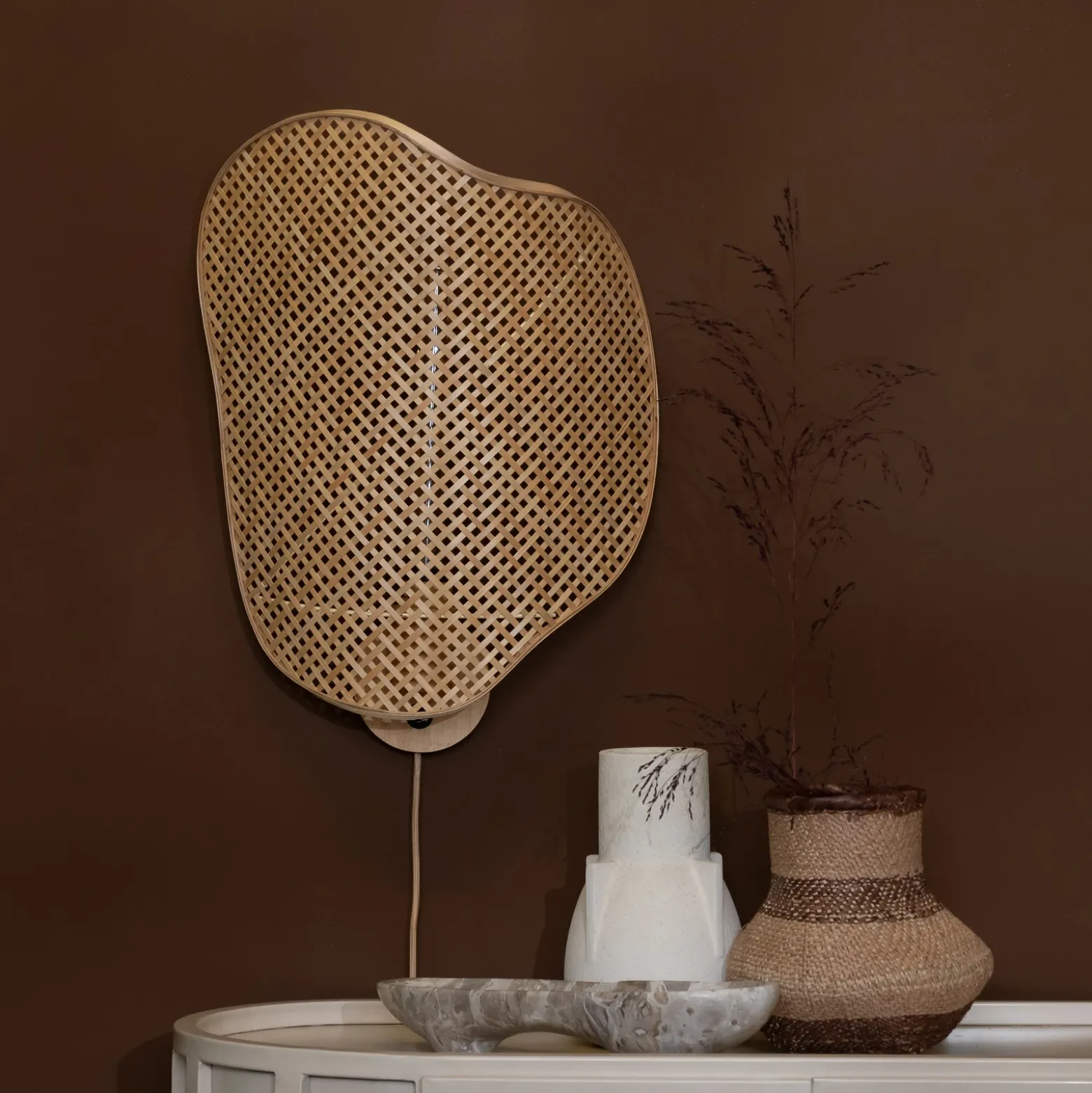 Aplique de pared GOOD & MOJO Kinabalu, color natural, 50 cm, con enchufe de