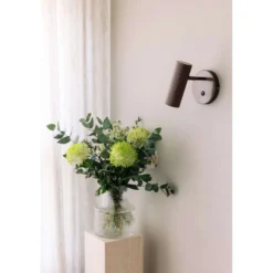 Aplique de pared Hubble de Globen Lighting, color bronce