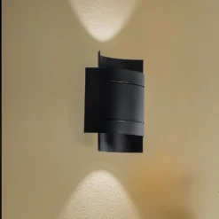Aplique de pared Isotta, negro, 21 cm de ancho, semicircular