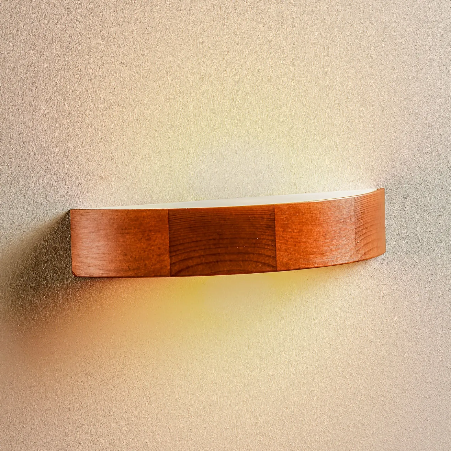 Aplique de pared Kerio, ancho 40,5 cm, pino rústico