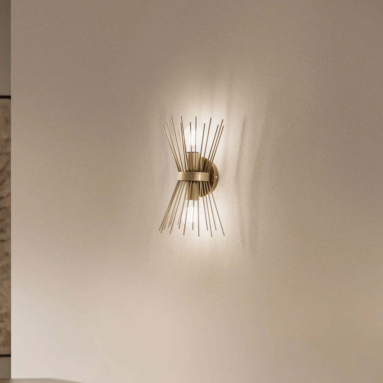 Aplique de pared Kirpi 3092 ancho 23cm oro
