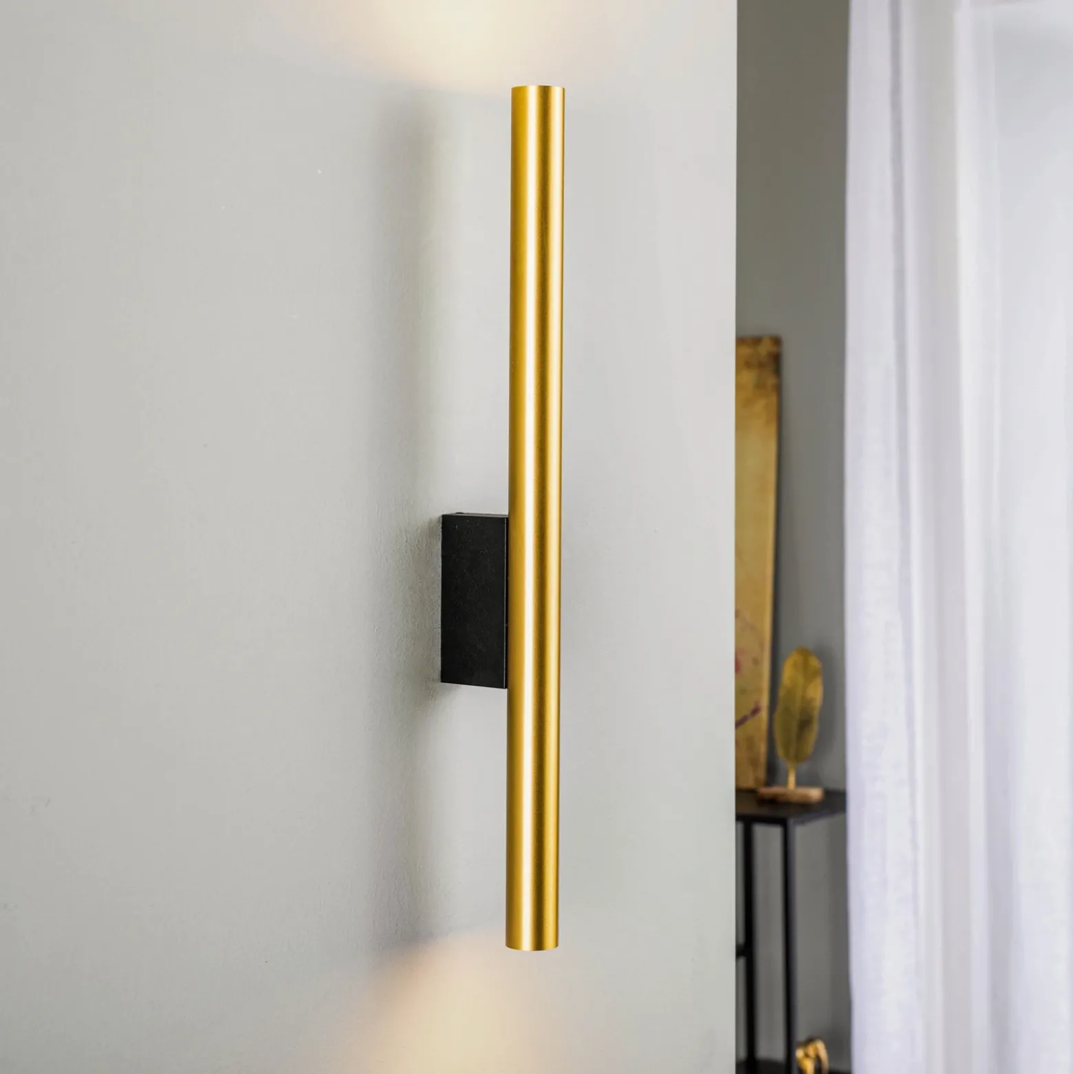 Aplique de pared Laser, latón