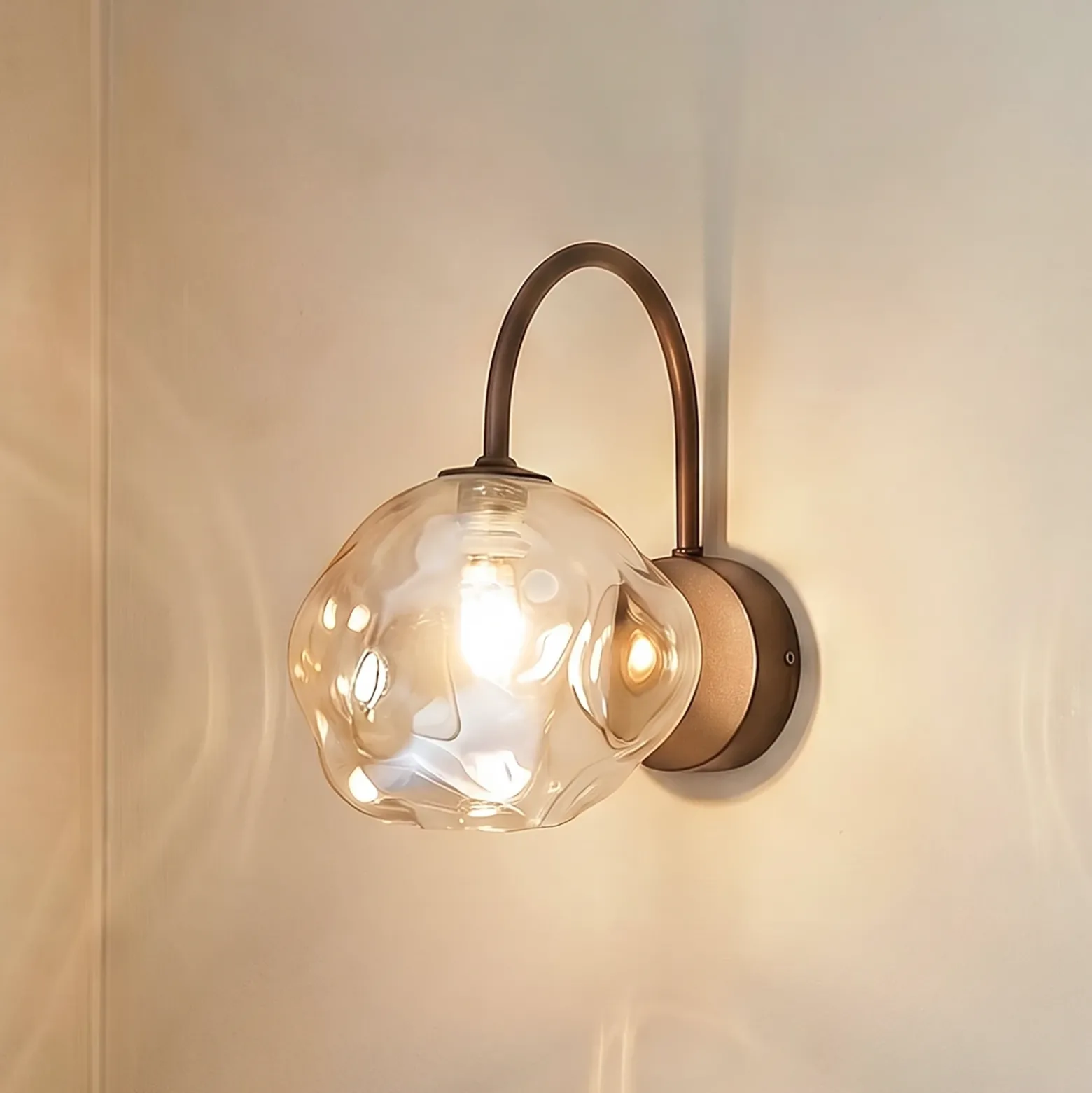 Aplique de pared Lava, marrón, cristal, altura 21 cm, G9