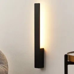 Aplique de pared LED Arcchio Ivano, 42,5 cm, negro, metal