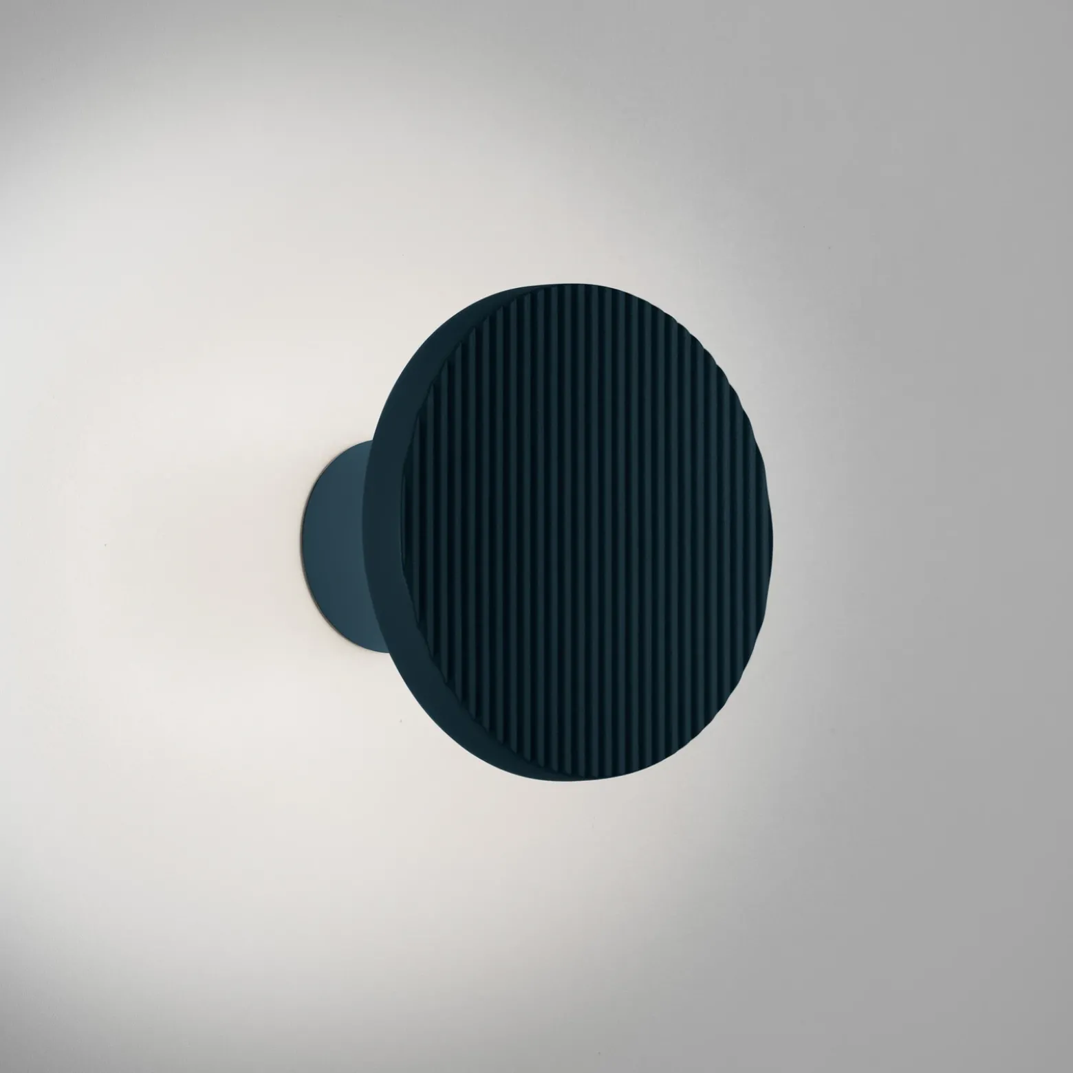 Aplique de pared LED Bover Arid A/01 gris azulado CCT 2200-2700 K IP44