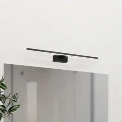 Aplique de pared LED Conettilla, negra, ancho 60 cm, IP44, CCT