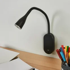 Aplique de pared LED Enna de Lindby, 34 cm, negro, interruptor, USB
