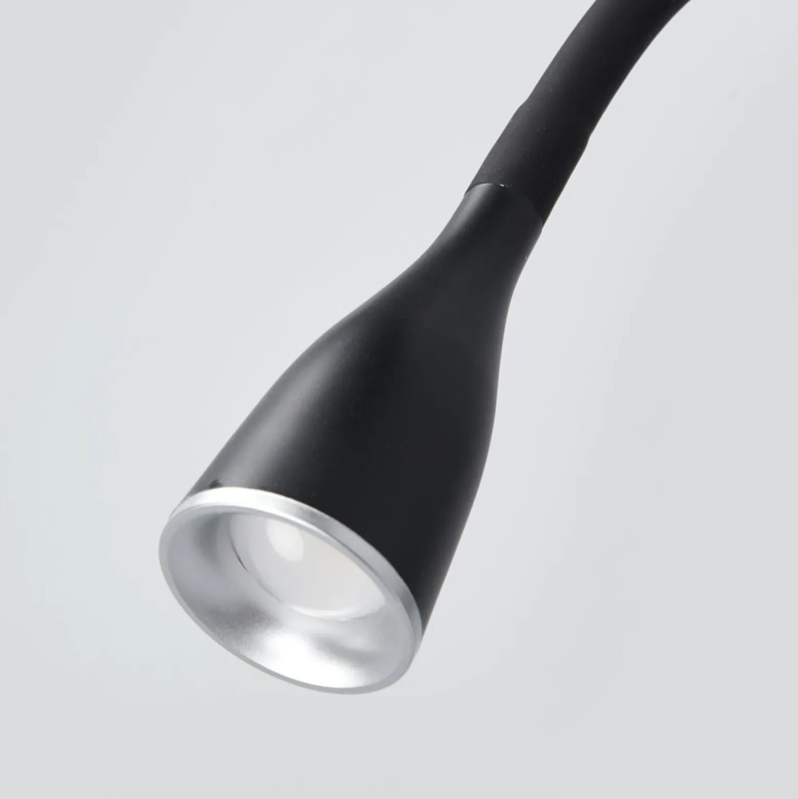 Aplique de pared LED Enna de Lindby, 34 cm, negro, interruptor, USB