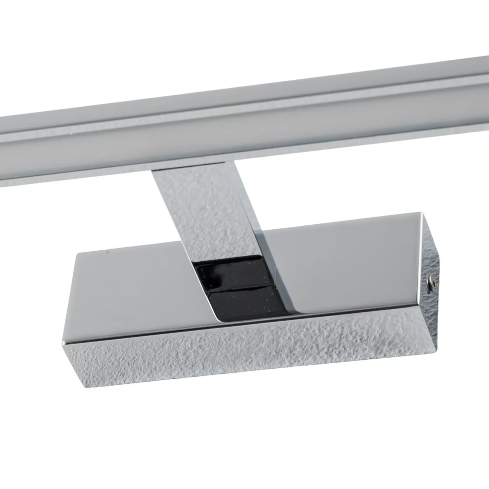 Aplique de pared LED Gallery, color cromo, metal anchura 62 cm IP44