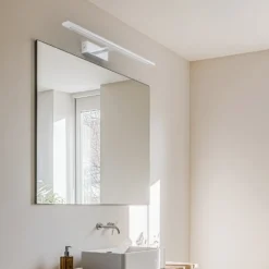 Aplique de pared LED Gallery, color cromo, metal anchura 62 cm IP44