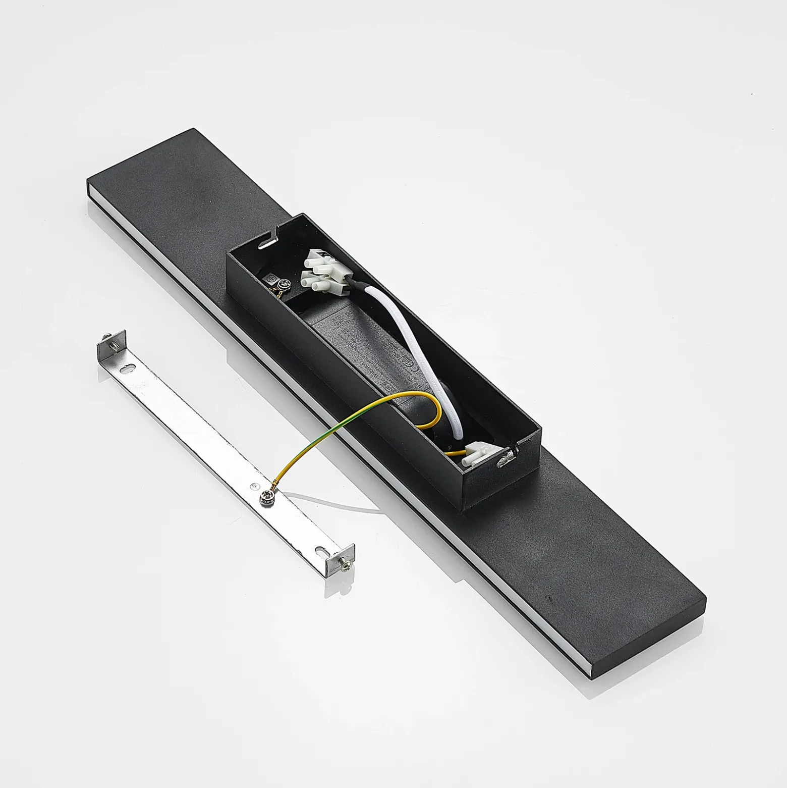 Aplique de pared LED Ignazia de Lindby, 47cm, negro, metal, arriba/abajo