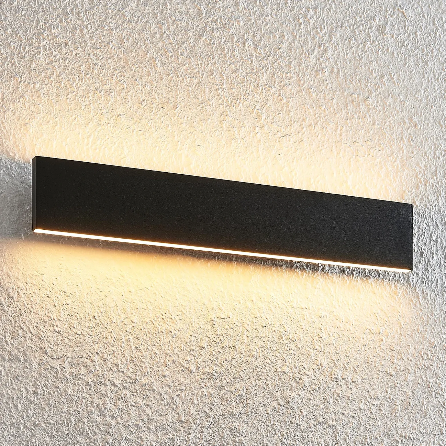 Aplique de pared LED Ignazia de Lindby, 47cm, negro, metal, arriba/abajo