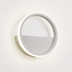 Aplique de pared LED Kitesurf, aluminio, Ø 25 cm, blanco