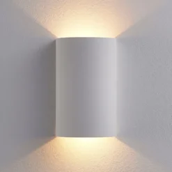 Aplique de pared LED Lindby Jenke, altura 16 cm, blanco, escayola