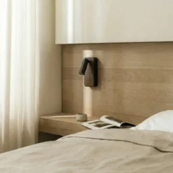 Aplique de pared LED Lindby Tallis, negro, USB-C, orientable
