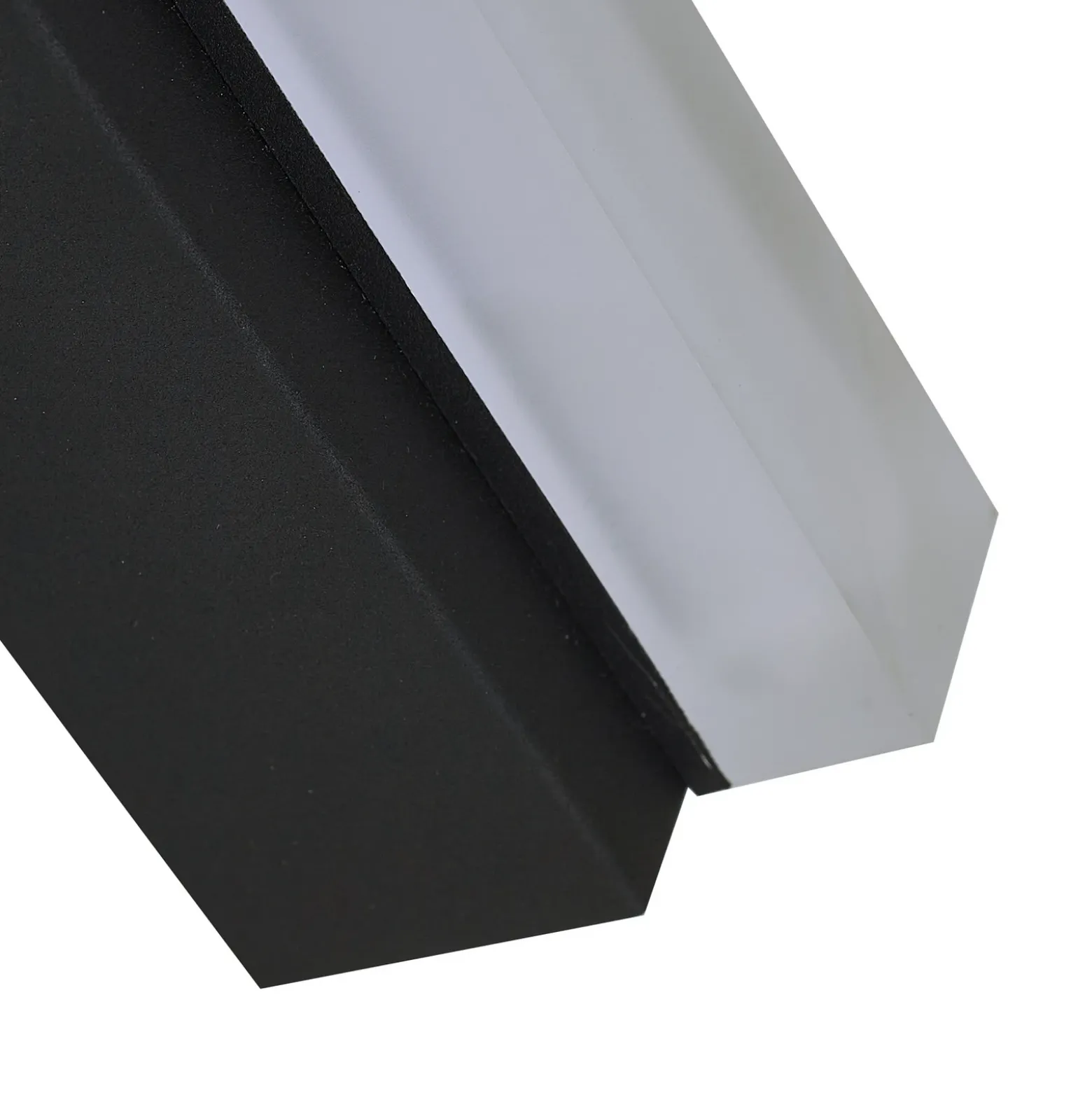 Aplique de pared LED Lisana de Lucande, vertical, IP44