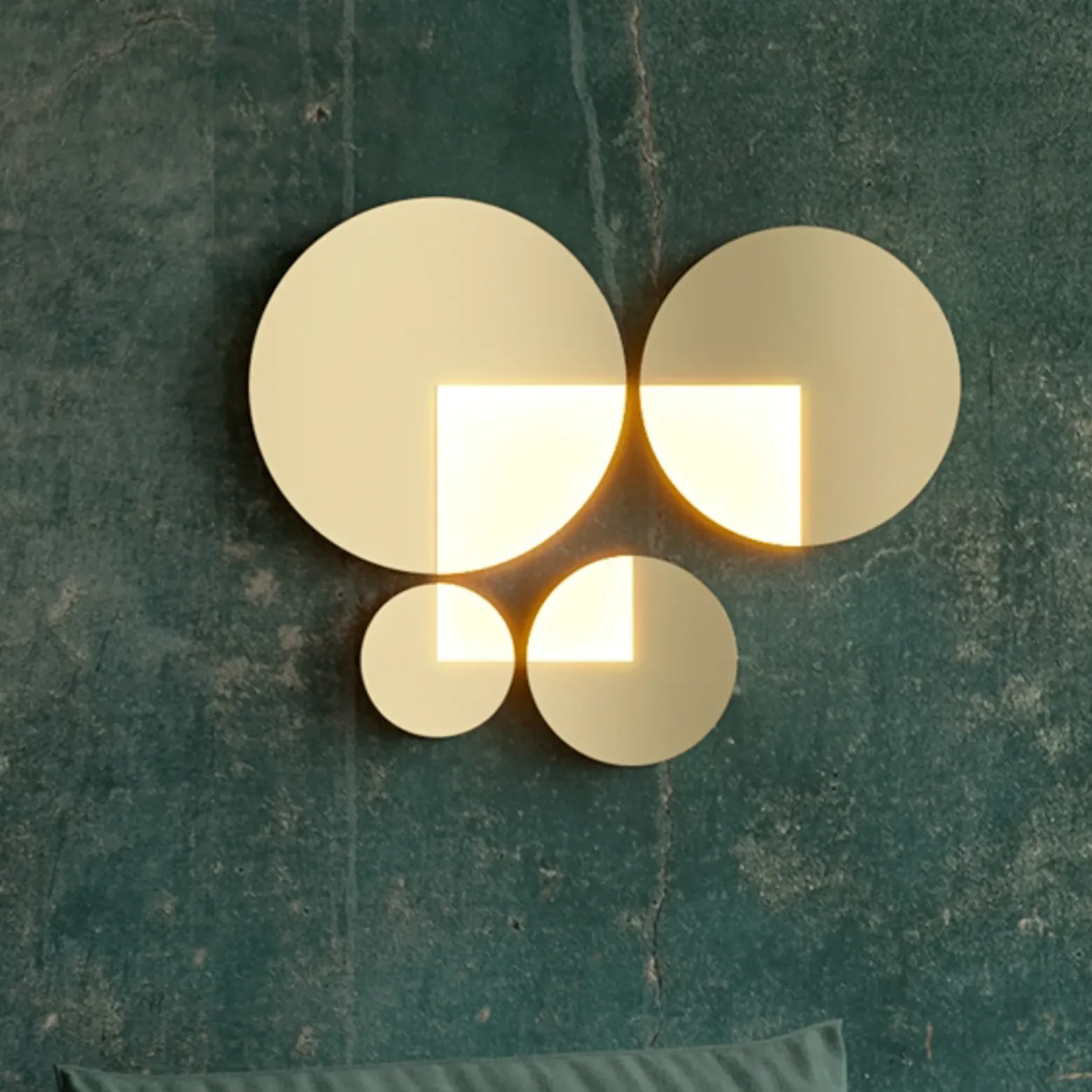 Aplique de pared LED Maytoni Jupiter, dorado, Ø 44,8cm