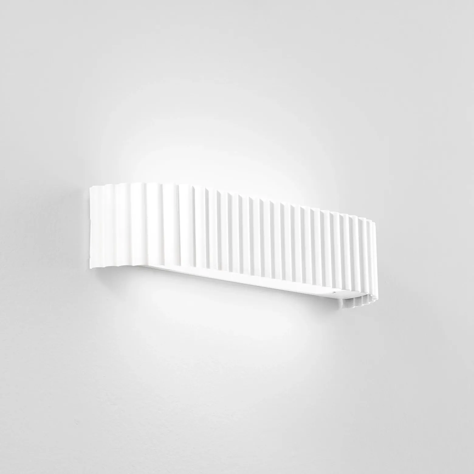 Aplique de pared LED Niike, blanca, ancho 40 cm, metal, CCT