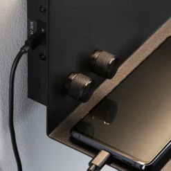 Aplique de pared LED Paulmann Jarina negra, 35 cm, bandeja, puerto USB
