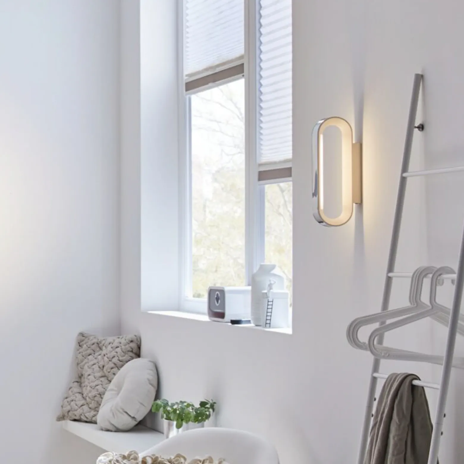 Aplique de pared LED Paulmann Agena, cromado, 31 cm, IP44, atenuable
