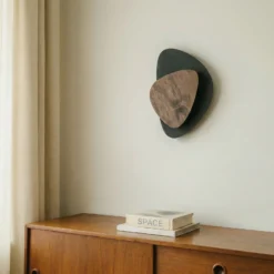 Aplique de pared LED Pedra, negro/wengué, acero, madera, 3.000 K