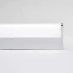Aplique de pared LED Philippa de Lindby, angular, 59 cm, cromado, IP44