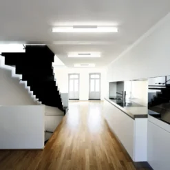 Aplique de pared LED Pirgos, 100 cm de ancho, blanco, plástico