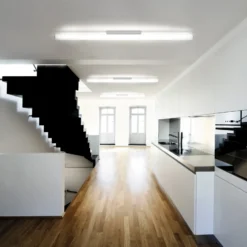 Aplique de pared LED Pirgos, 200 cm de ancho, blanco, plástico