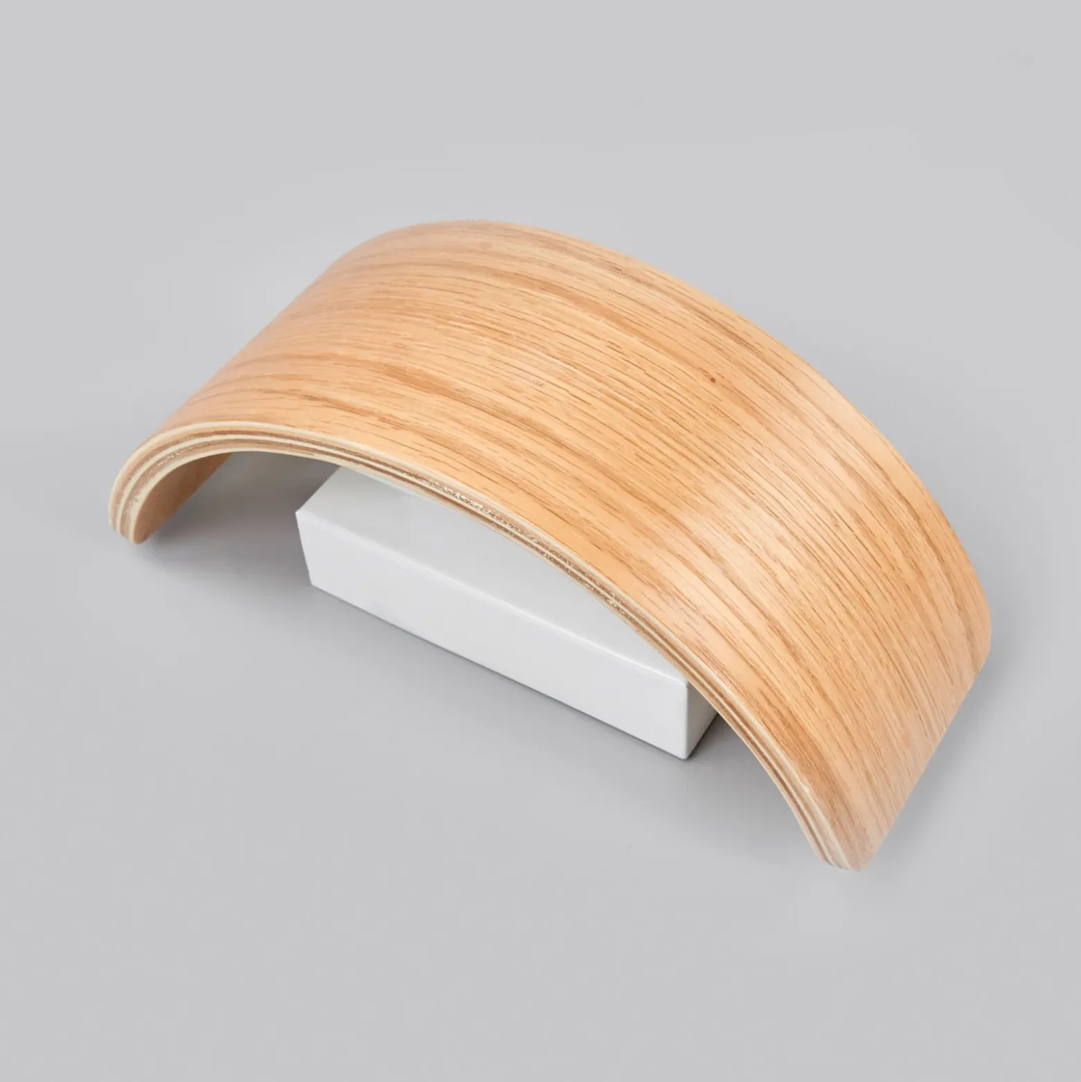 Aplique de pared LED Rafailia de Lindby, ancho 23 cm, madera, 3.000 K