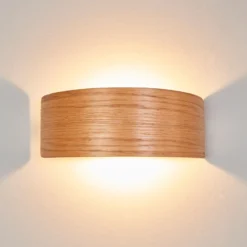 Aplique de pared LED Rafailia de Lindby, ancho 23 cm, madera, 3.000 K