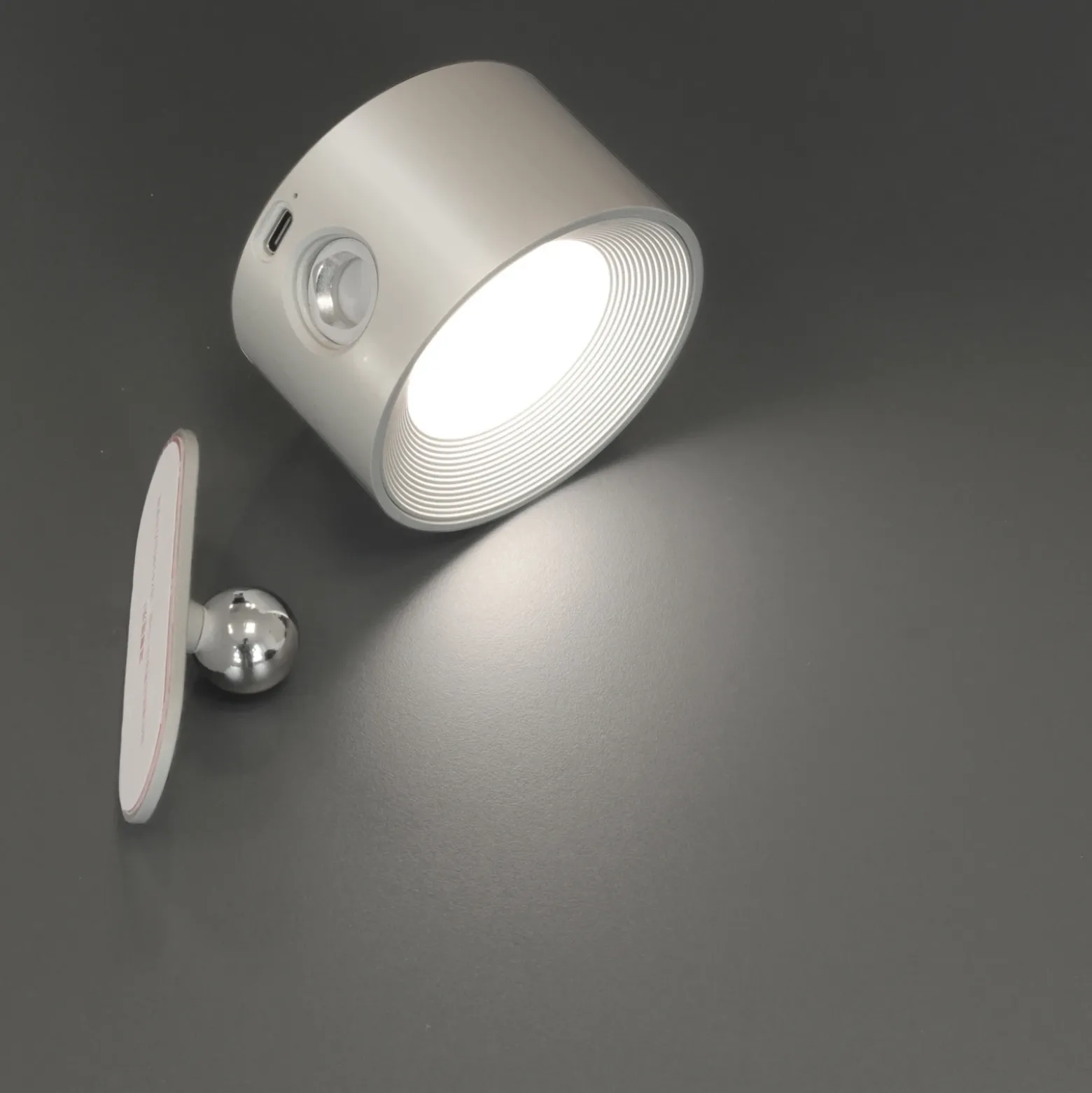 Aplique de pared LED recargable Magnetics, plateado, CCT, con imán